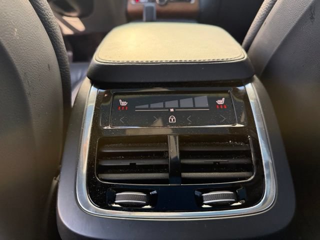 Used 2023 Volvo XC90 B6 Plus AWD/4WD image 15