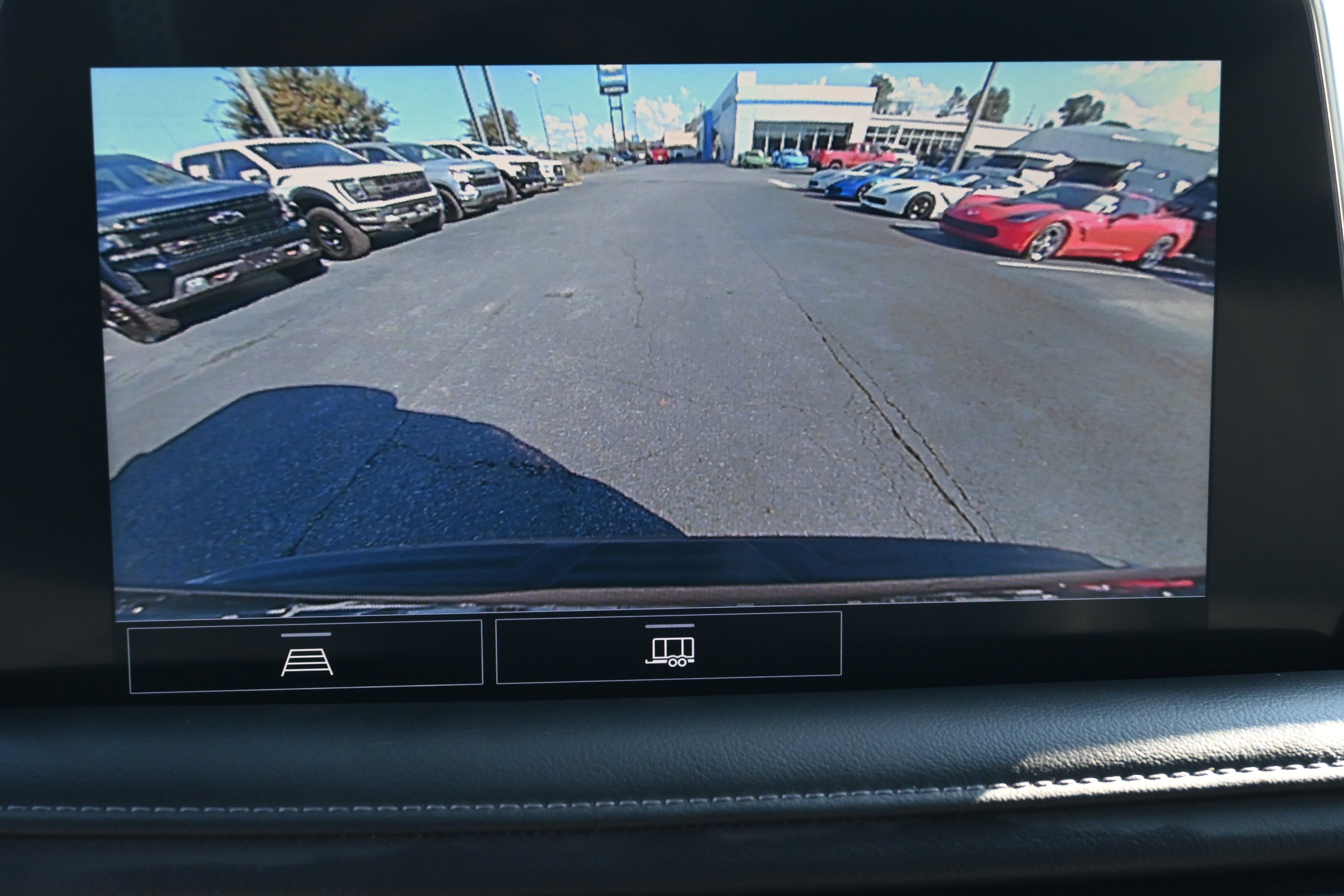 Used 2021 Chevrolet Tahoe Z71 w/ Rear Media and Nav Package image 26