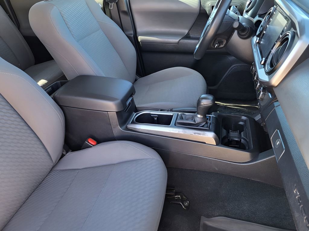 Used 2023 Toyota Tacoma SR5 w/ Technology Package image 15
