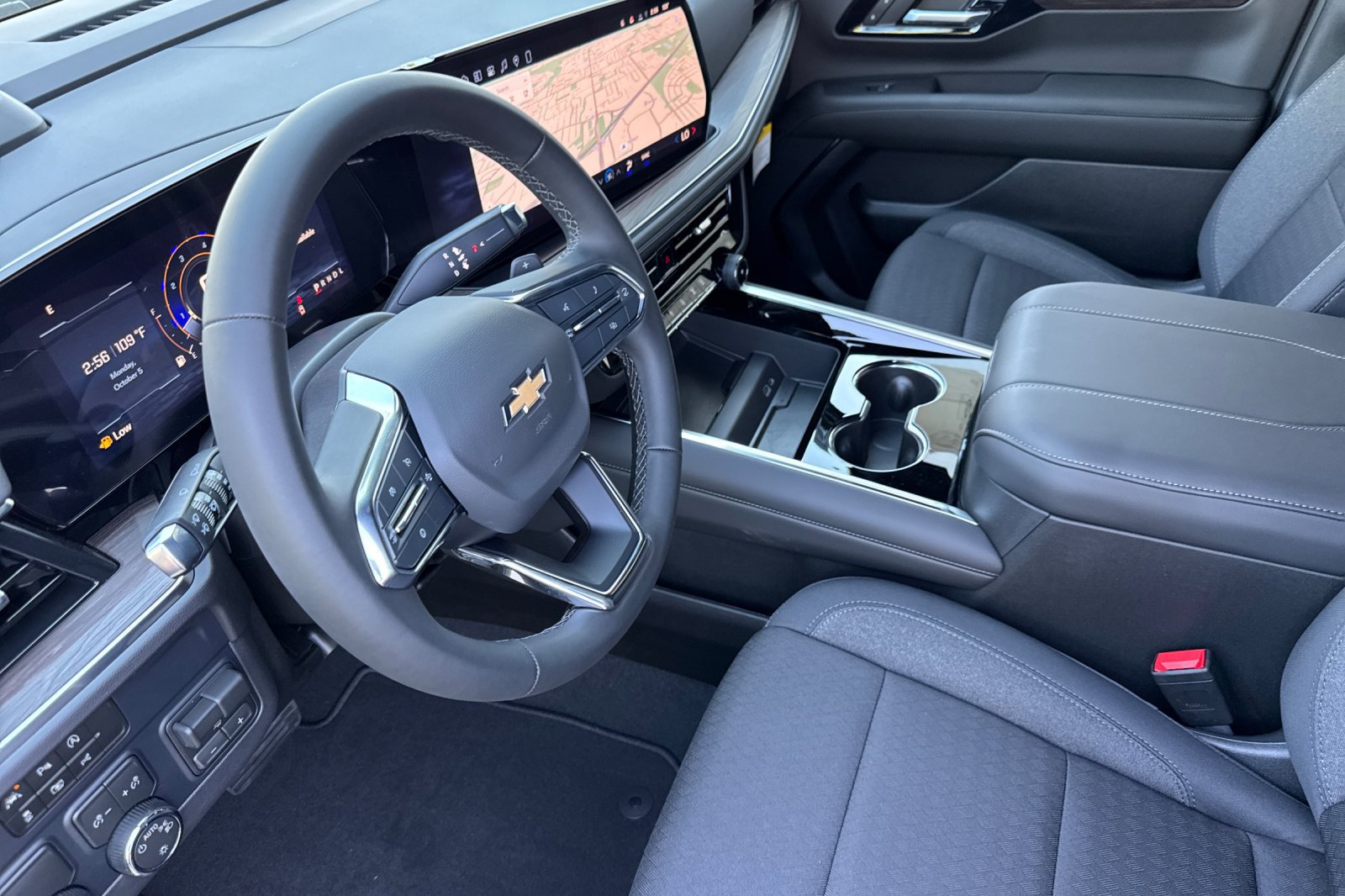 New 2026 Chevrolet Suburban LS w/ Max Trailering Package RWD image 9