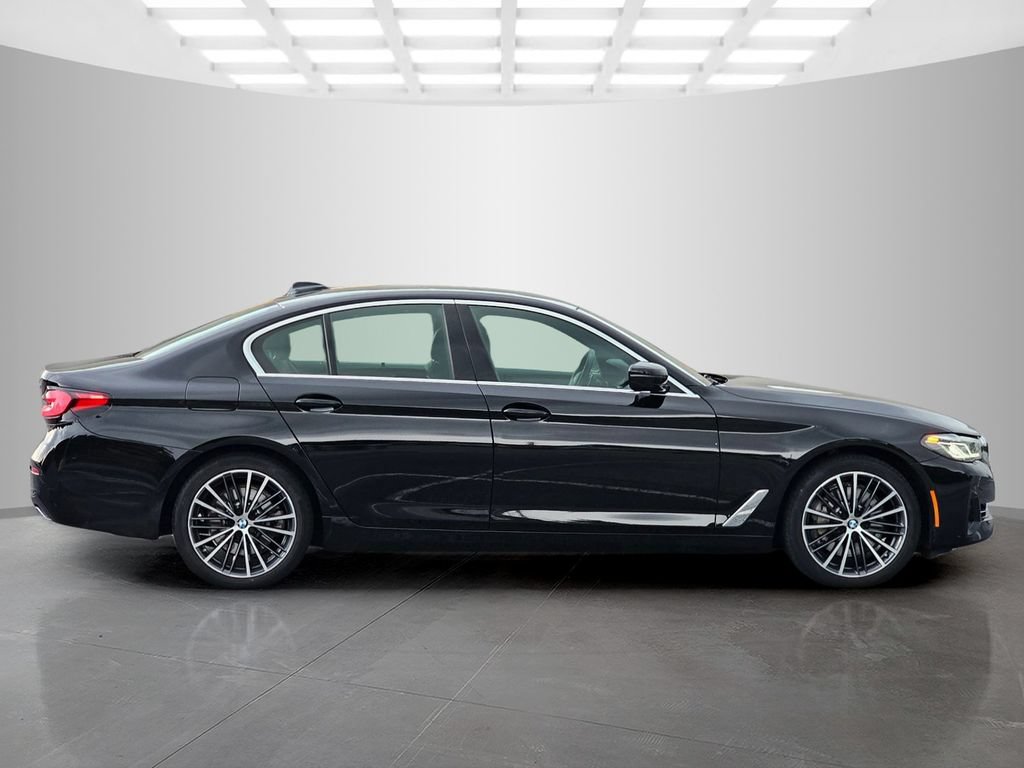 Used 2023 BMW 530i w/ Premium Package RWD image 7