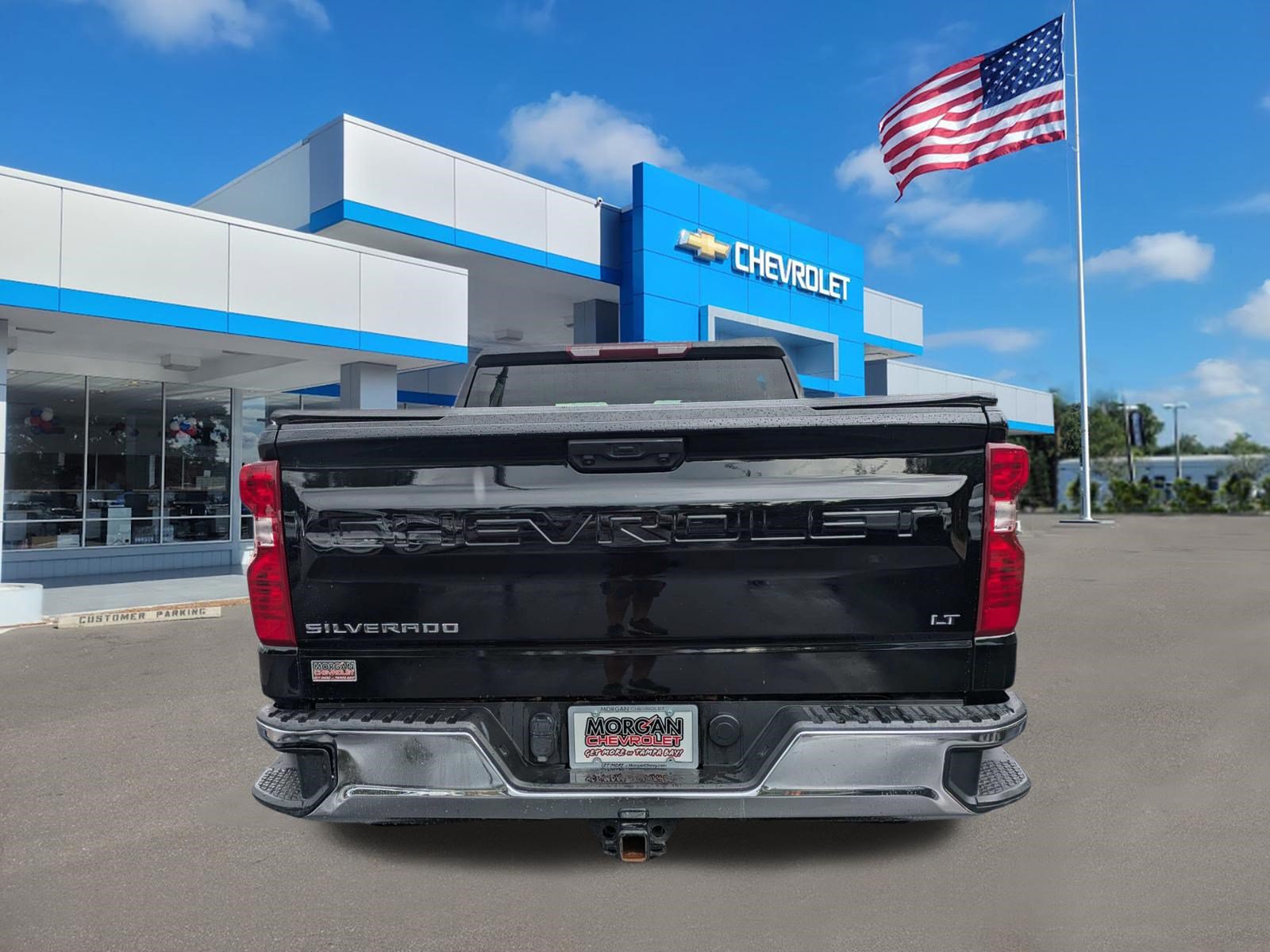 Used 2024 Chevrolet Silverado 1500 LT RWD image 4