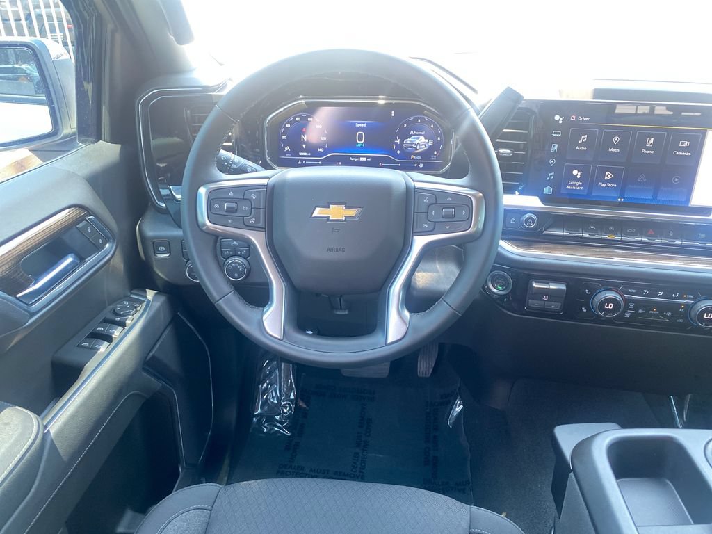 Used 2025 Chevrolet Silverado 1500 LT AWD/4WD image 13