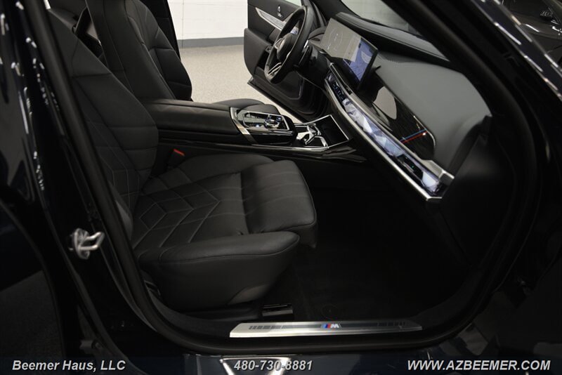 Used 2023 BMW 740i RWD image 23