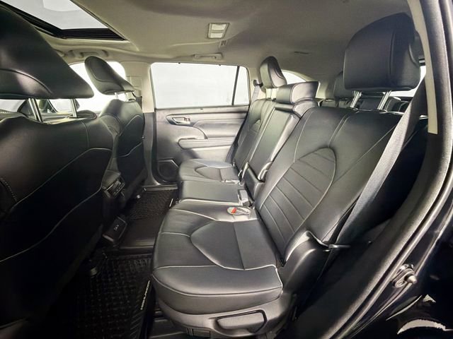 Used 2023 Toyota Highlander L image 23