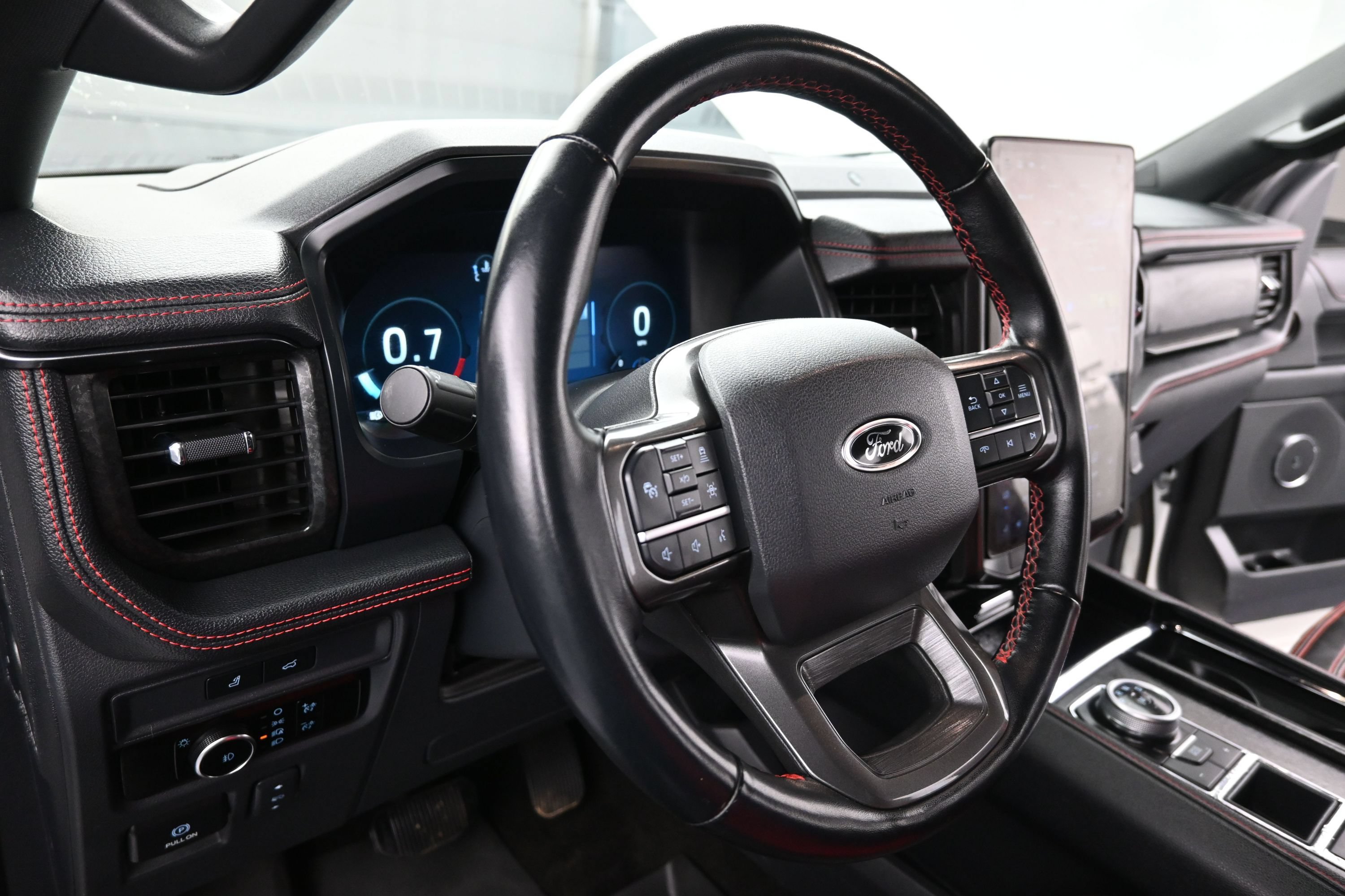 Used 2023 Ford Expedition Limited RWD image 12
