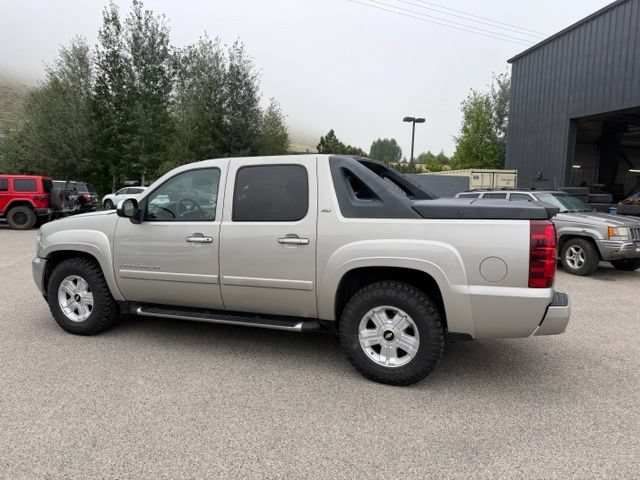 Used 2008 Chevrolet Avalanche LT w/ LT Preferred Equipment Group AWD/4WD image 14