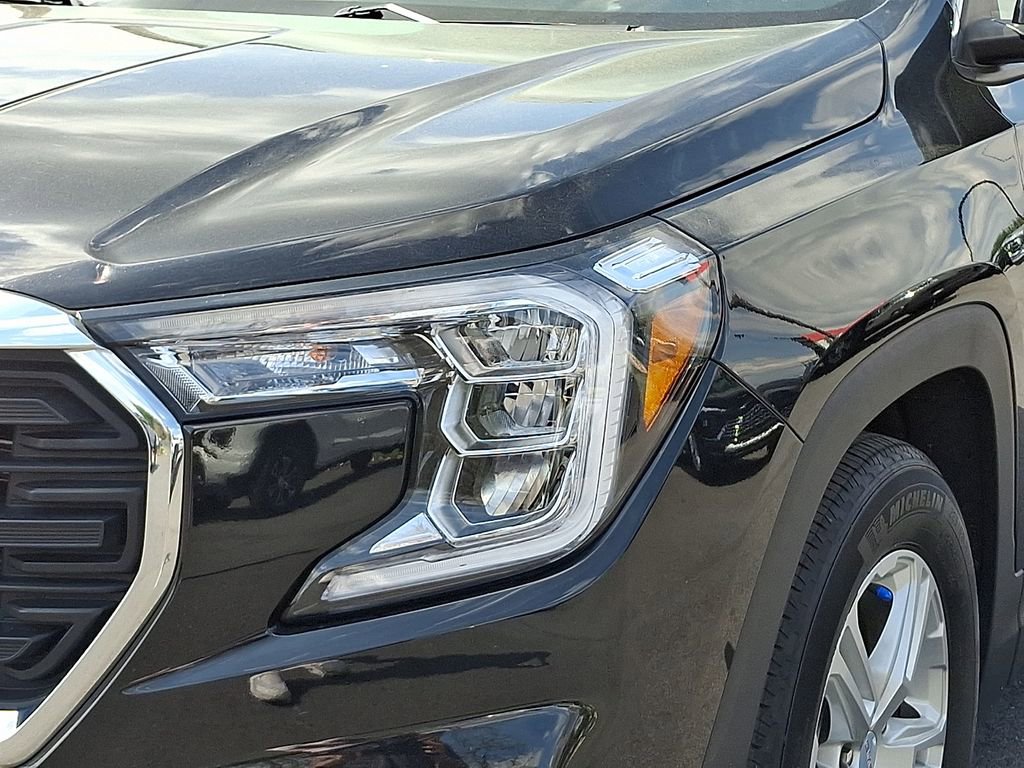 Used 2022 GMC Terrain SLE w/ Driver Convenience Package image 9