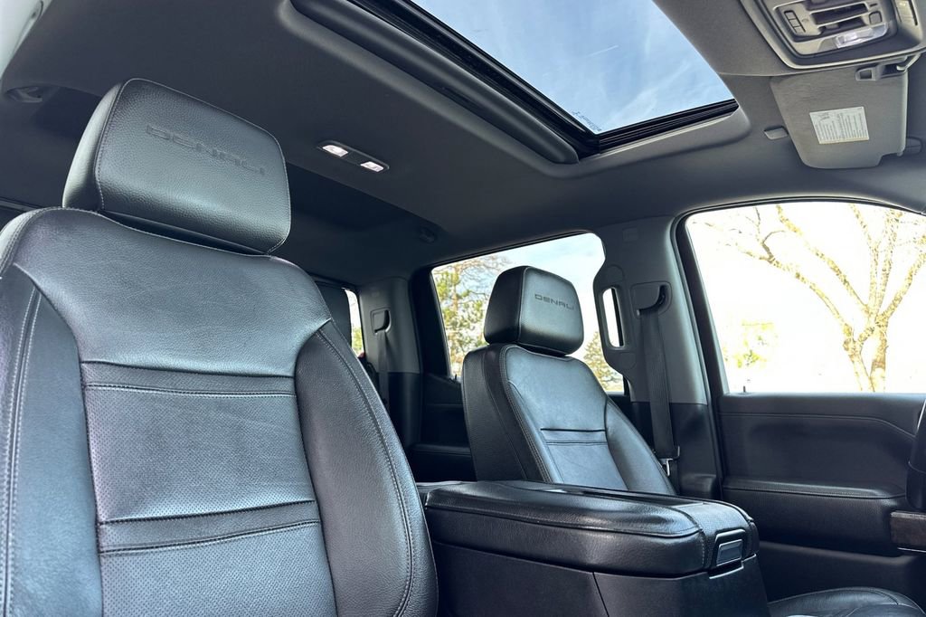 Used 2019 GMC Sierra 1500 Denali w/ Denali Ultimate Package AWD/4WD image 16