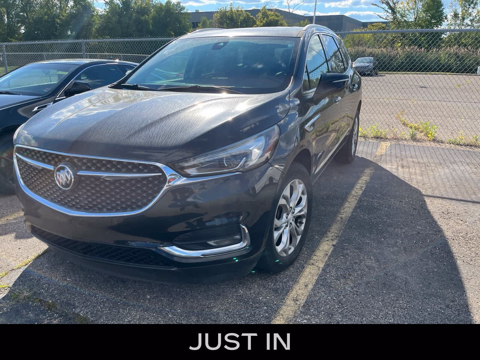 Used 2018 Buick Enclave Avenir FWD image 1