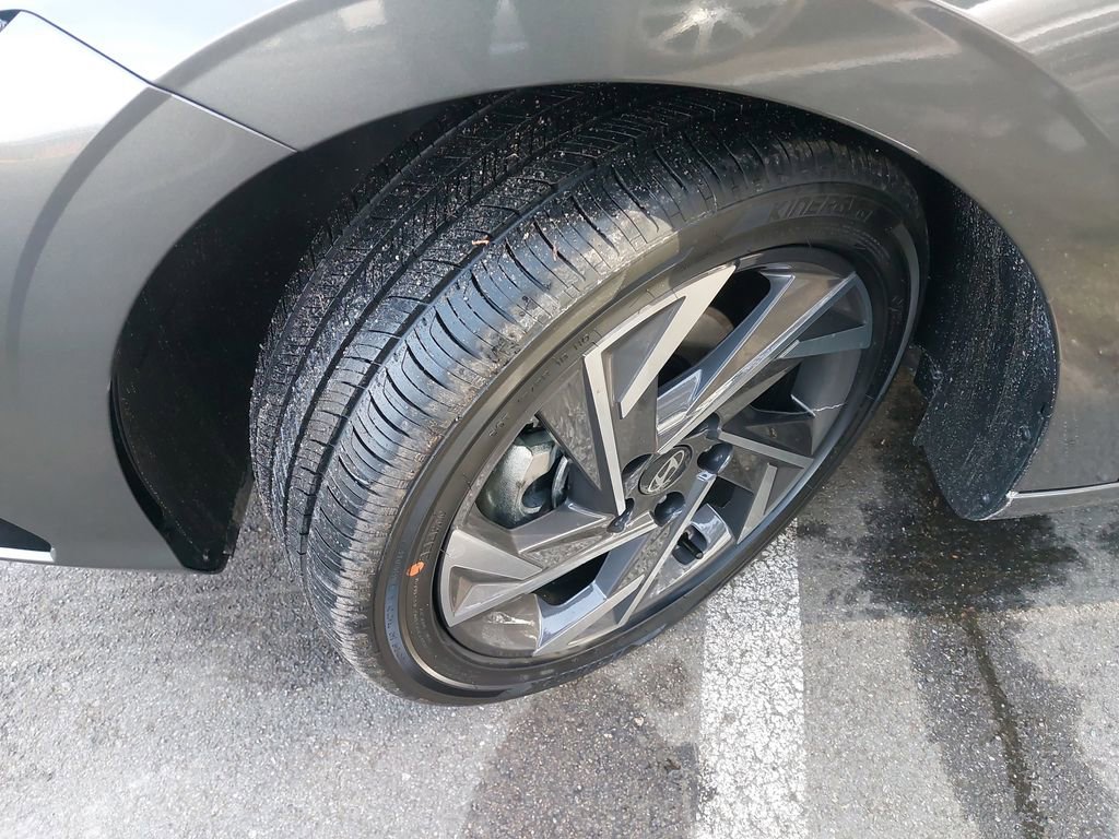 Certified 2025 Hyundai Elantra SEL w/ Cargo Package image 33