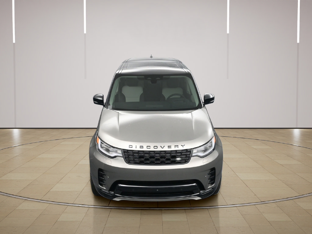 Used 2025 Land Rover Discovery Dynamic SE AWD/4WD image 37