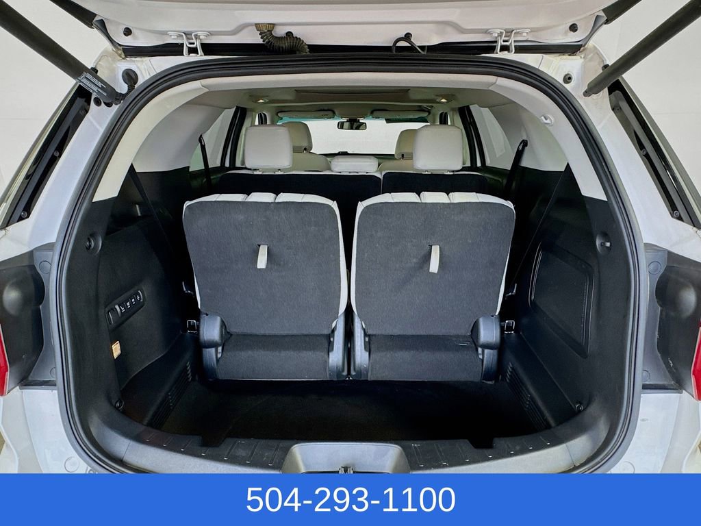 Used 2017 Ford Explorer Platinum image 27