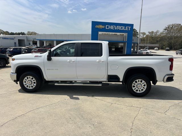 Used 2025 Chevrolet Silverado 2500 LT image 8