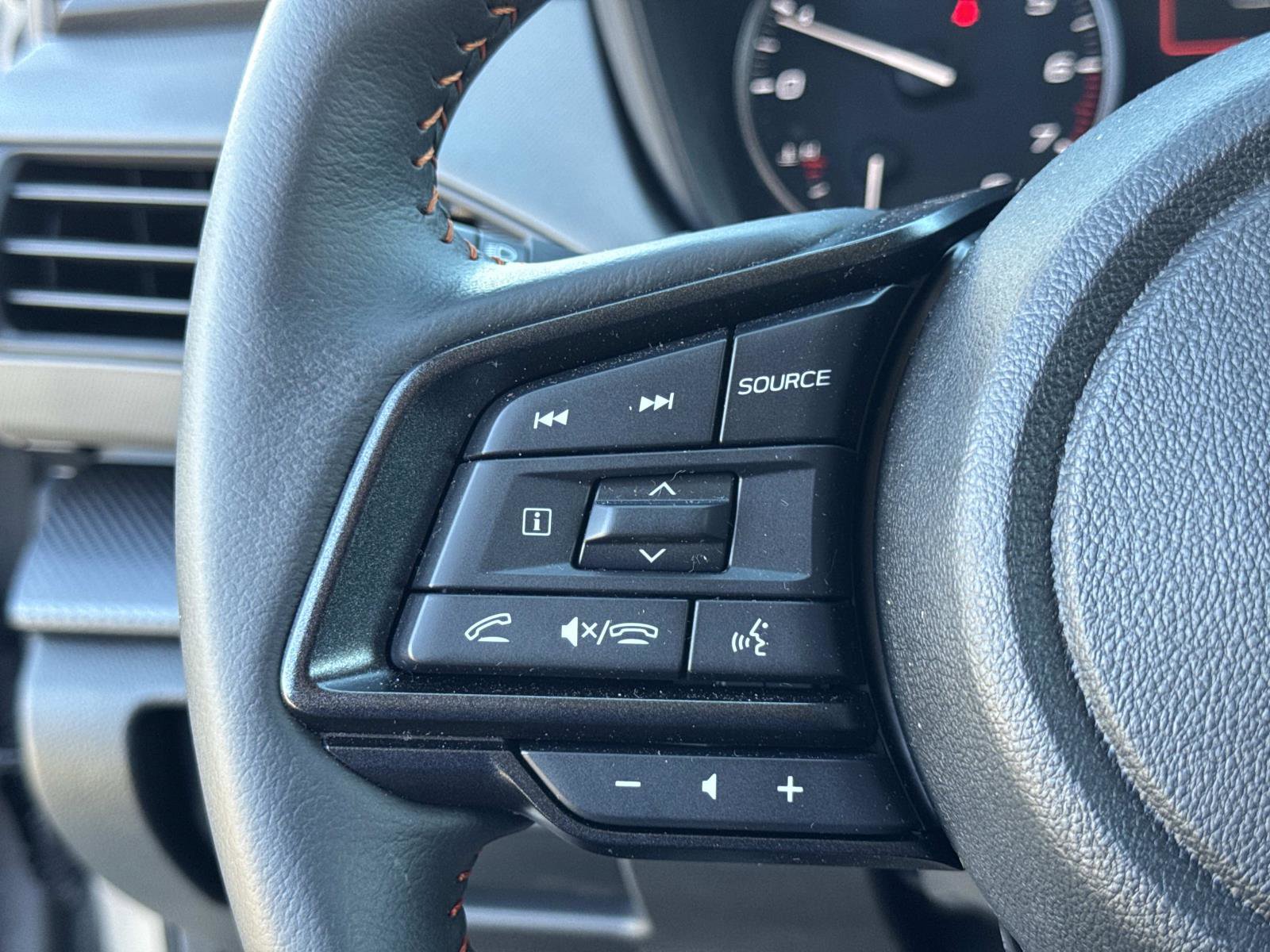 Certified 2025 Subaru Crosstrek 2.5i Limited w/ Crosstrek Mirror Package image 19