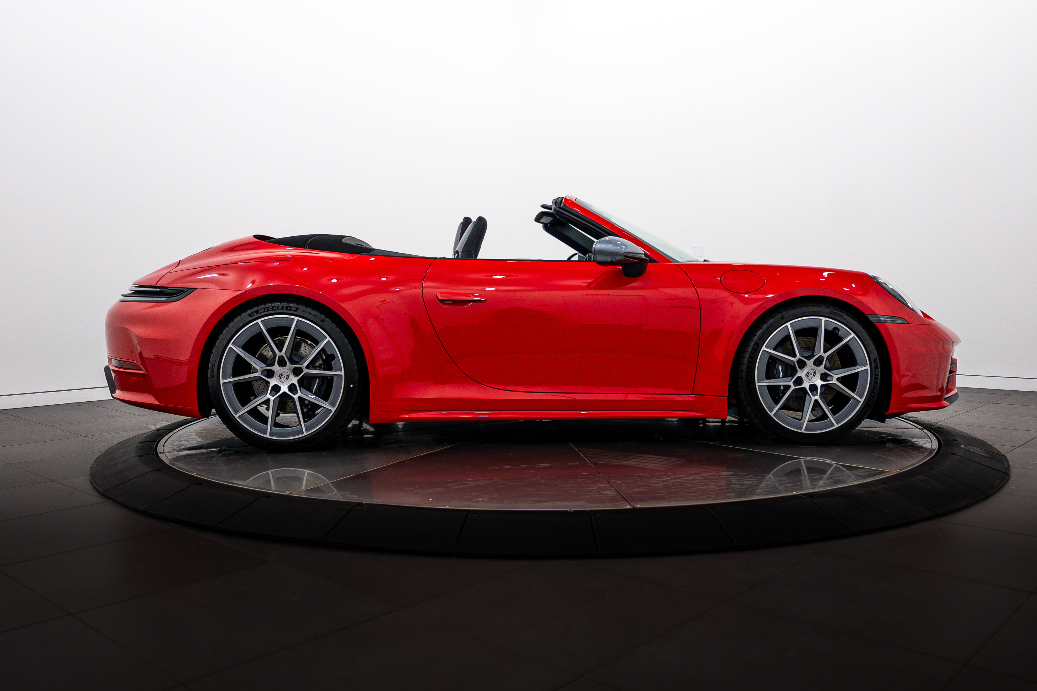 New 2026 Porsche 911 Carrera T RWD image 8
