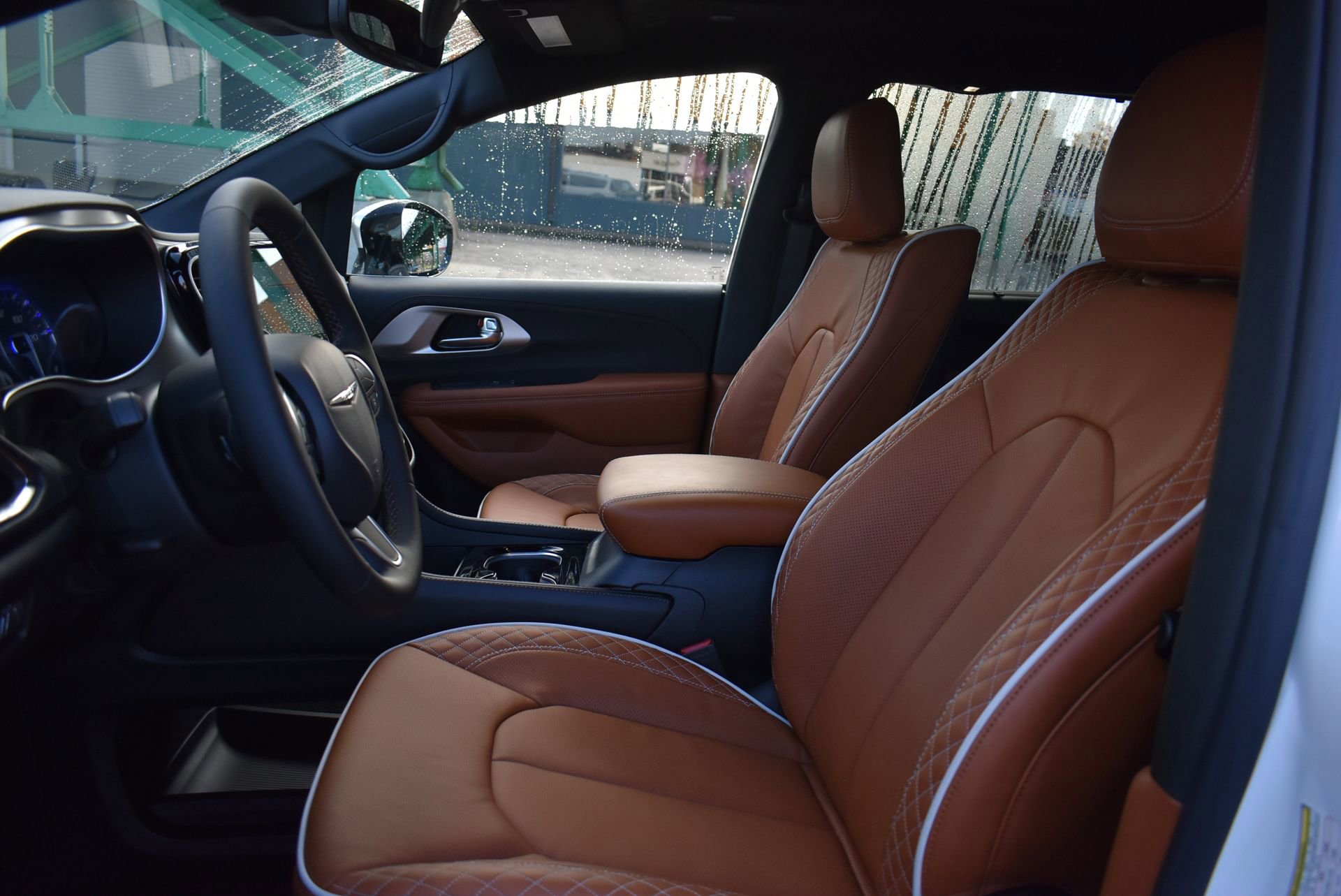 New 2026 Chrysler Pacifica Pinnacle image 17