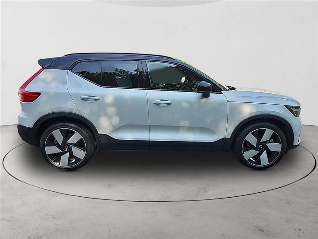 Certified 2024 Volvo XC40 Recharge Ultimate w/ Protection Package Premier AWD/4WD image 6
