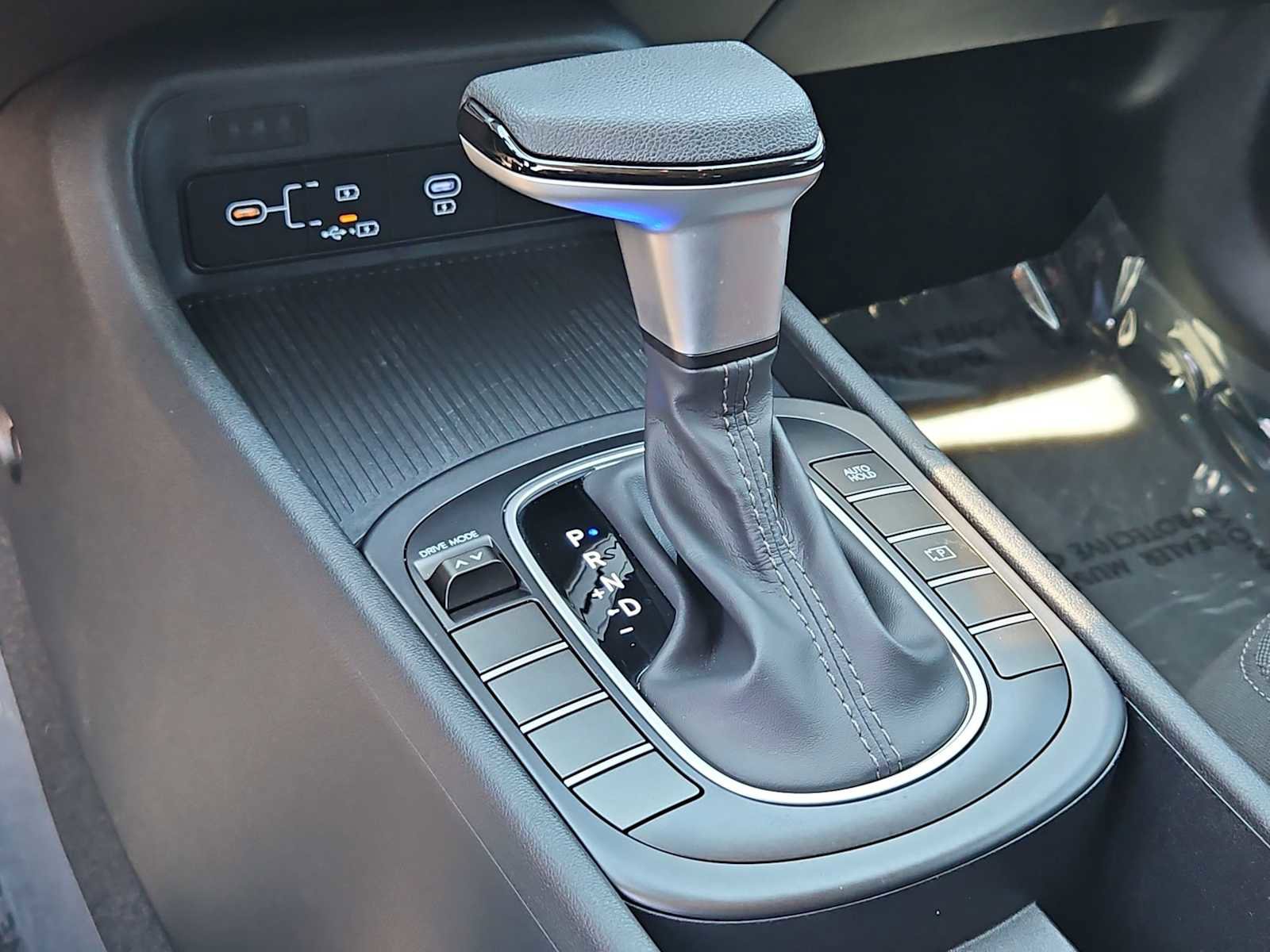 Certified 2024 Hyundai Kona SE FWD image 31