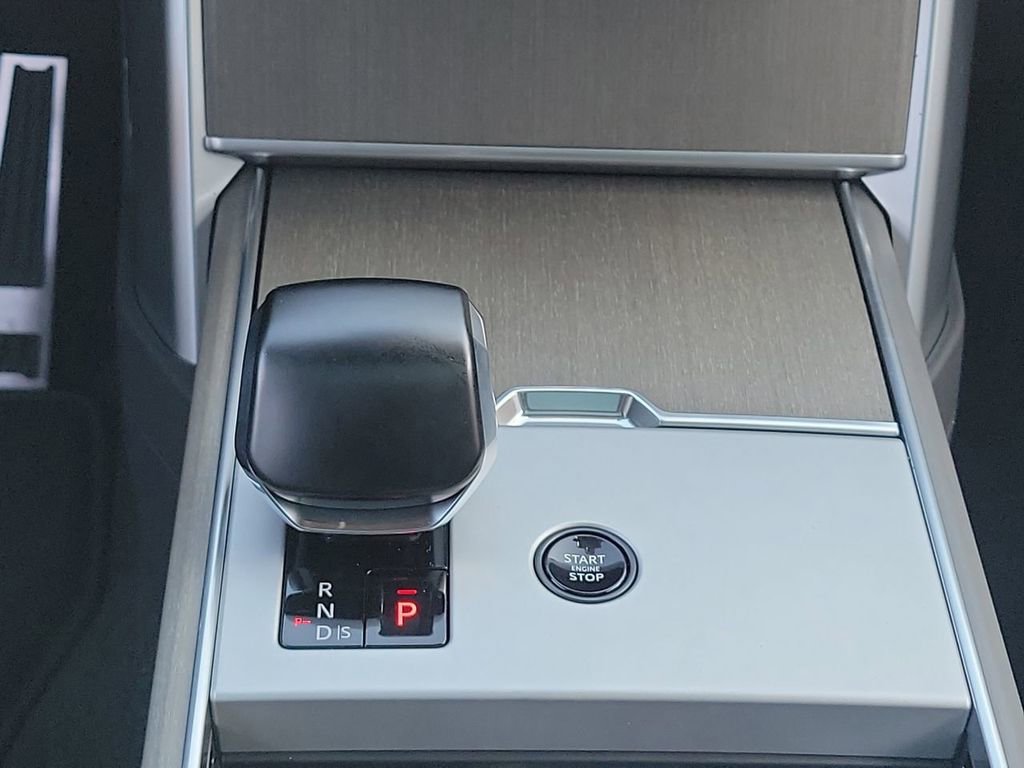 New 2026 Land Rover Range Rover SV image 20