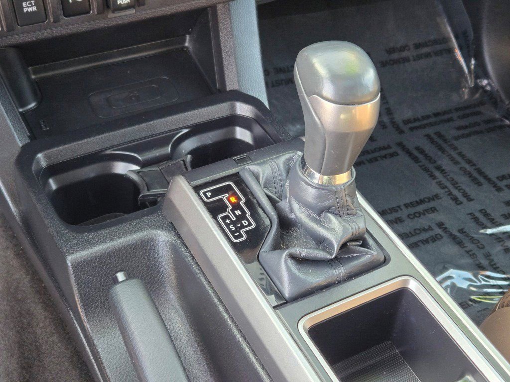 Used 2022 Toyota Tacoma Limited image 26