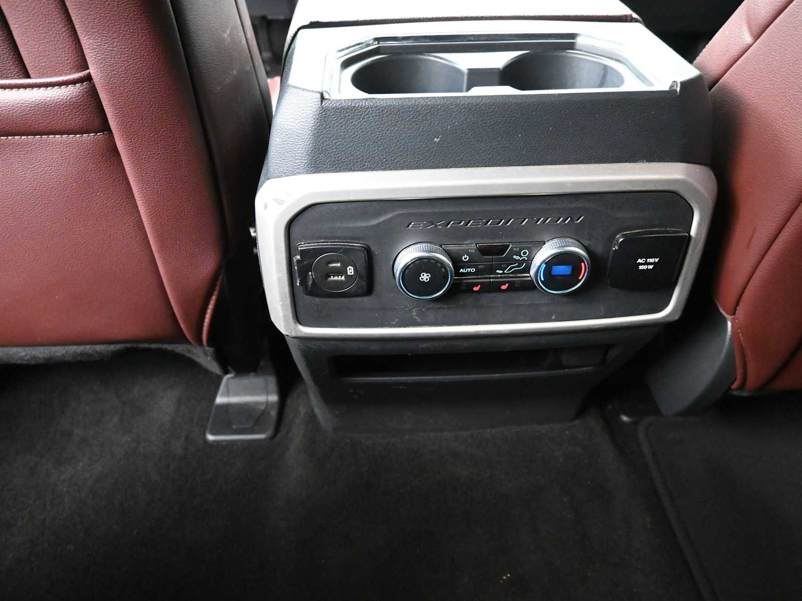 Used 2023 Ford Expedition Limited image 18