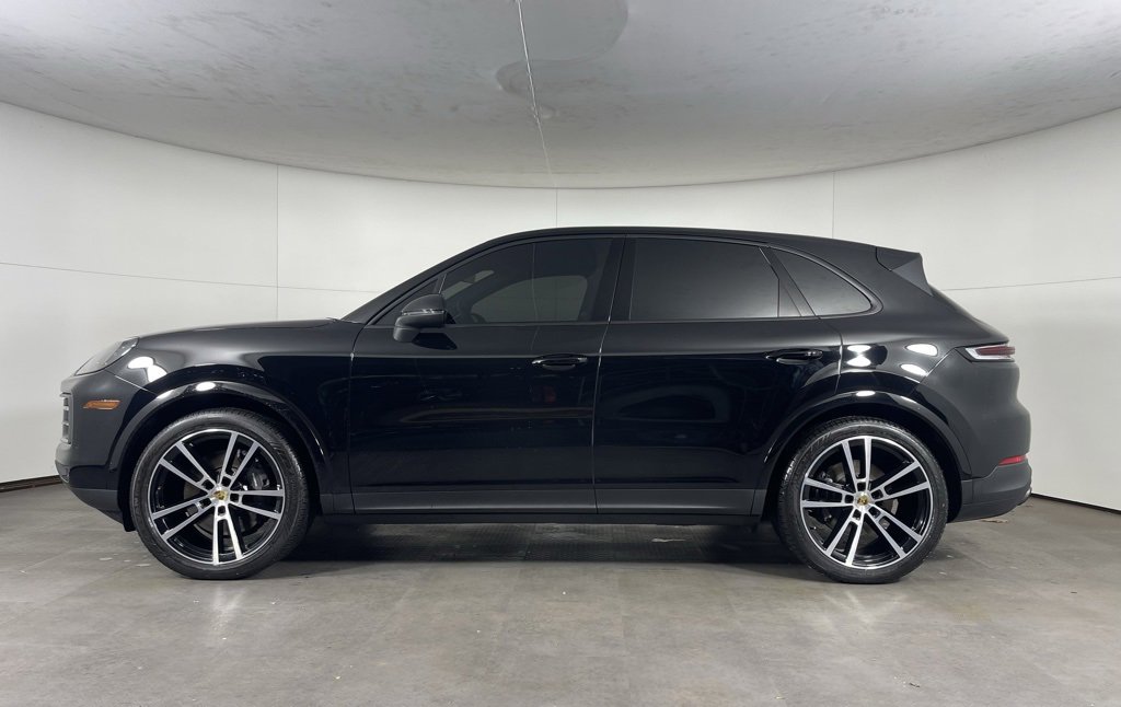 Certified 2024 Porsche Cayenne image 2