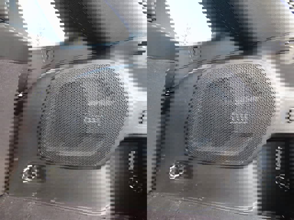 Used 2021 Jeep Cherokee Limited image 14