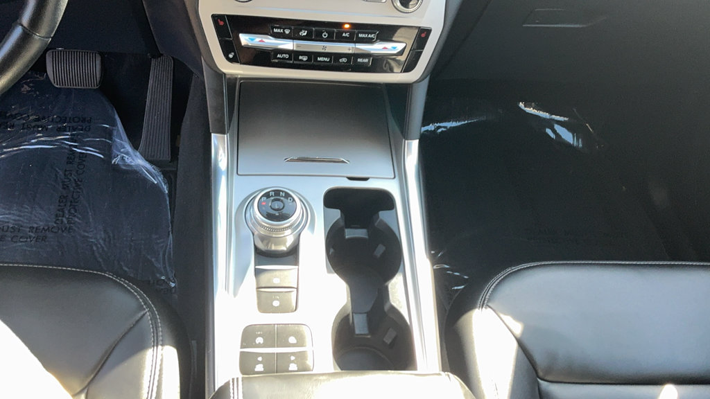 Certified 2023 Ford Explorer XLT RWD image 34
