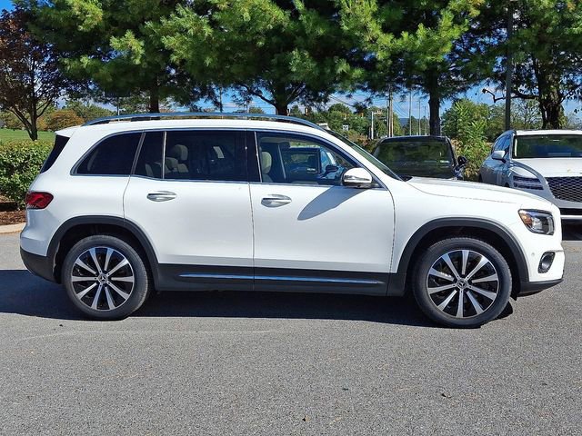 Used 2022 Mercedes-Benz GLB 250 4MATIC image 11