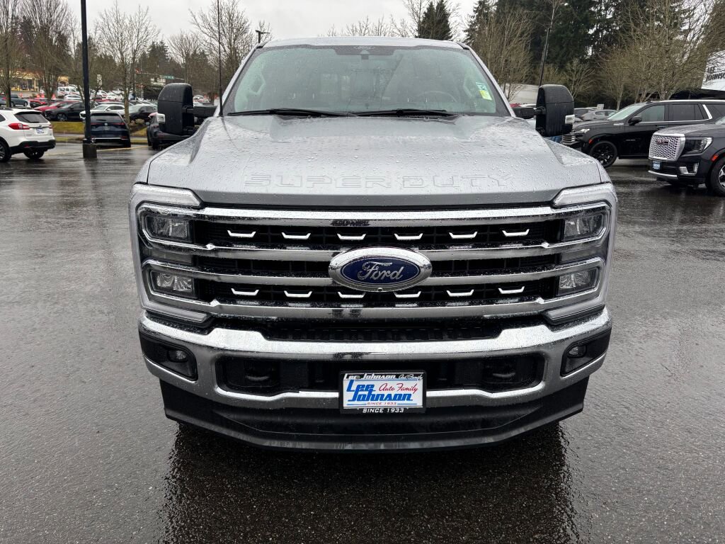 Used 2024 Ford F350 Lariat image 2