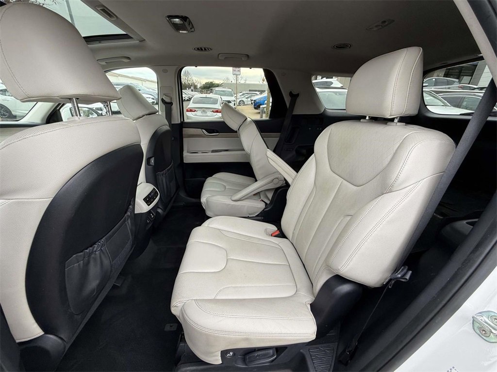 Used 2022 Hyundai Palisade SEL w/ Premium Package image 12