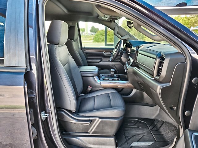 Used 2023 Chevrolet Silverado 1500 LT AWD/4WD image 21