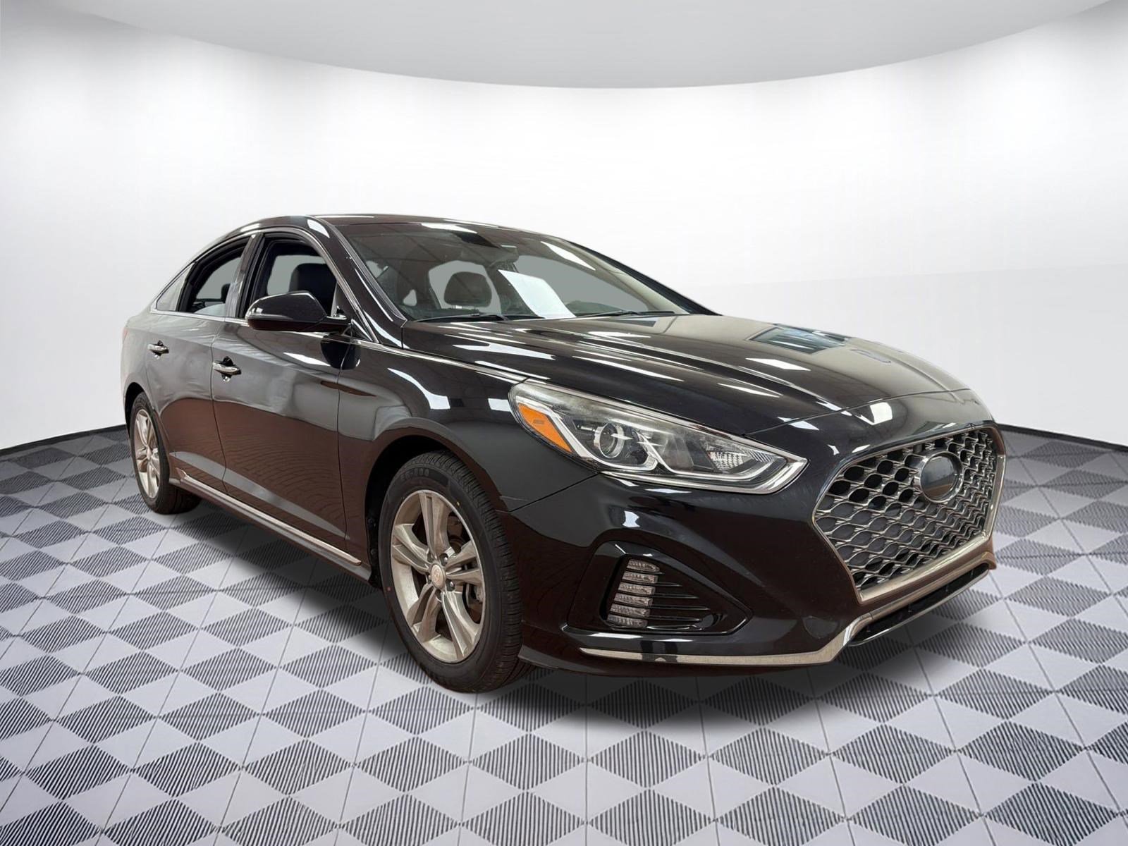 Used 2018 Hyundai Sonata Sport image 6