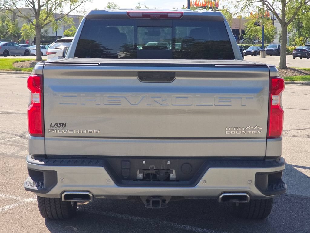 Used 2024 Chevrolet Silverado 1500 High Country w/ Technology Package AWD/4WD image 16