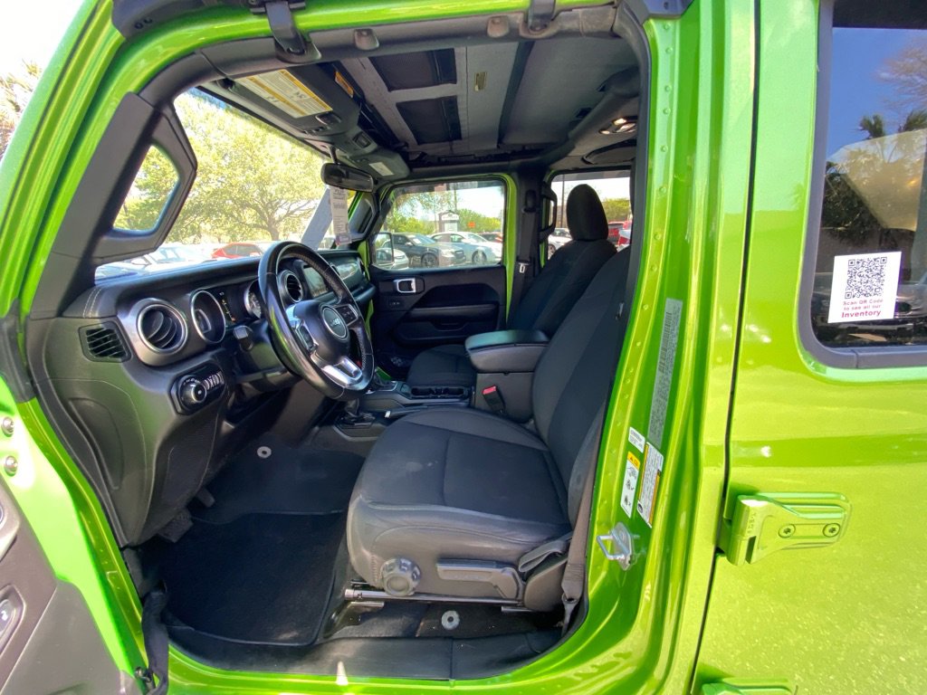 Used 2020 Jeep Wrangler Unlimited Sahara AWD/4WD image 28
