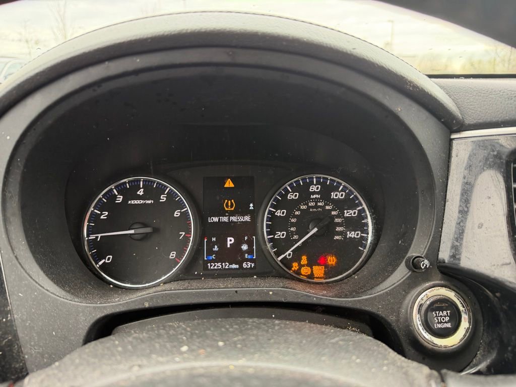 Used 2017 Mitsubishi Outlander FWD image 8