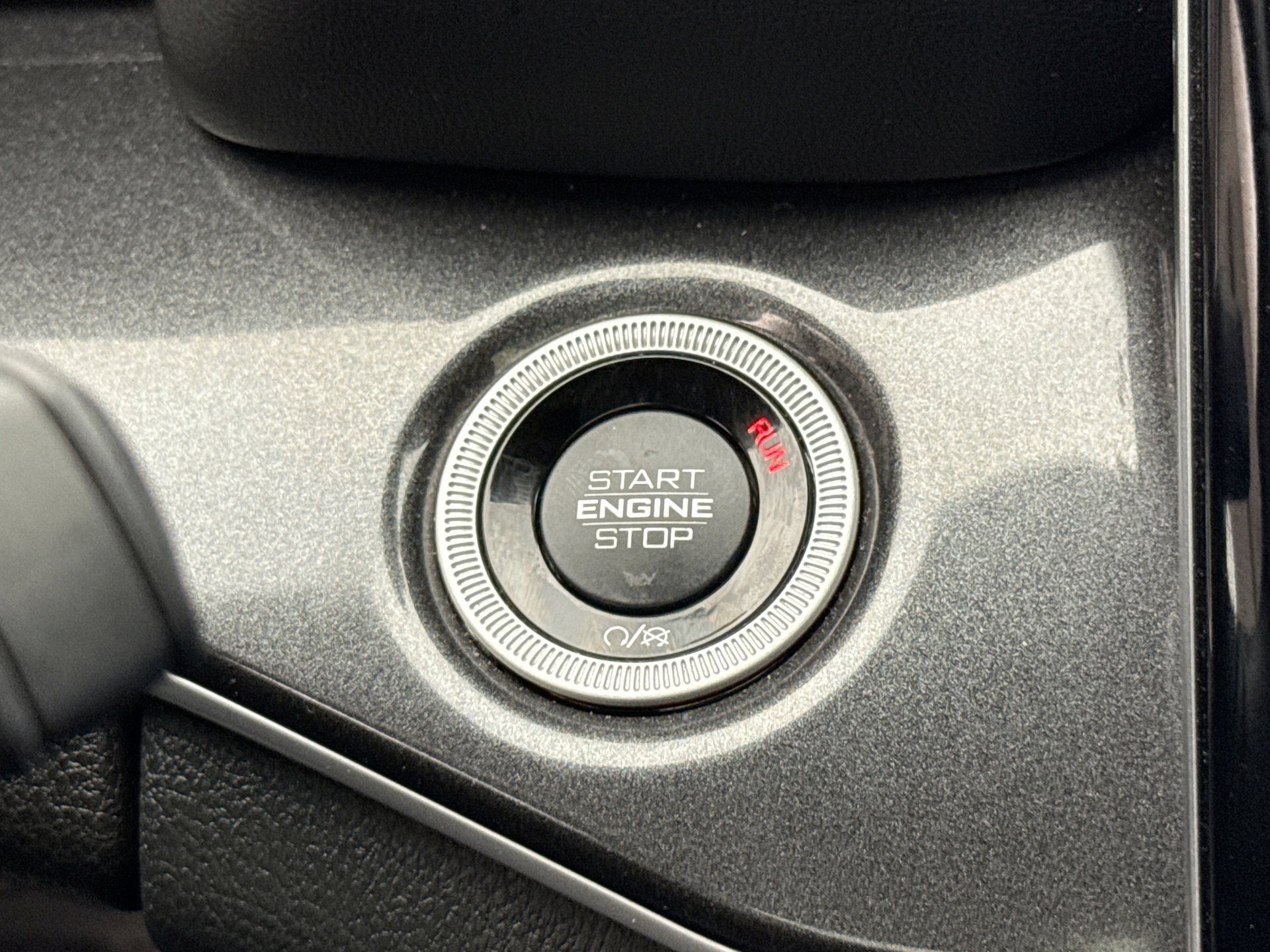 Used 2022 Jeep Grand Cherokee L Laredo image 22