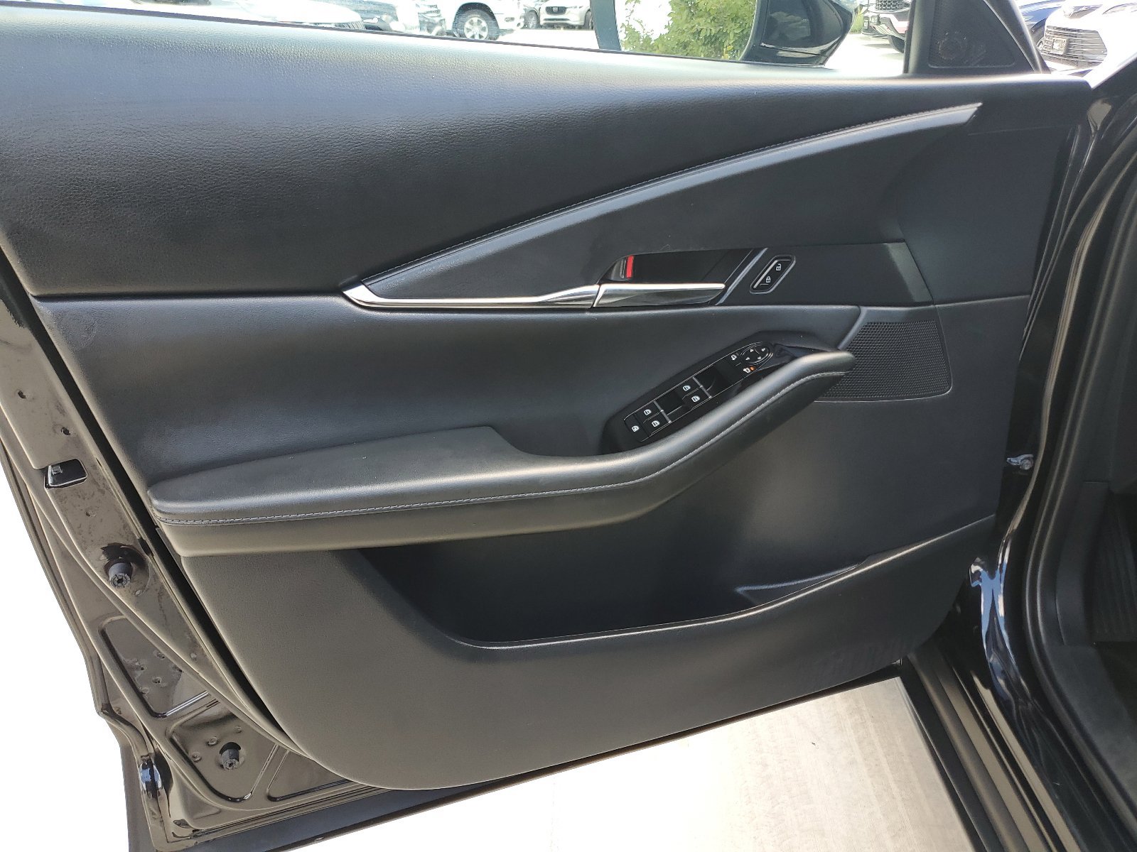Used 2025 MAZDA CX-30 AWD 2.5 S w/ Preferred Package image 15