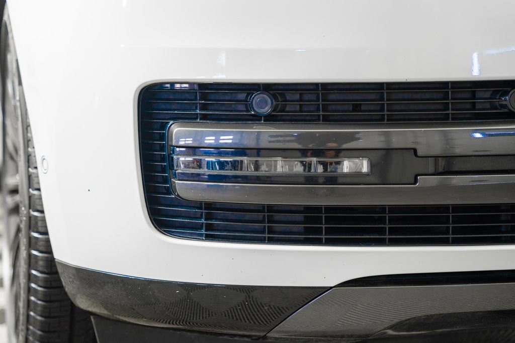 Used 2023 Land Rover Range Rover Long Wheelbase Autobiography image 15