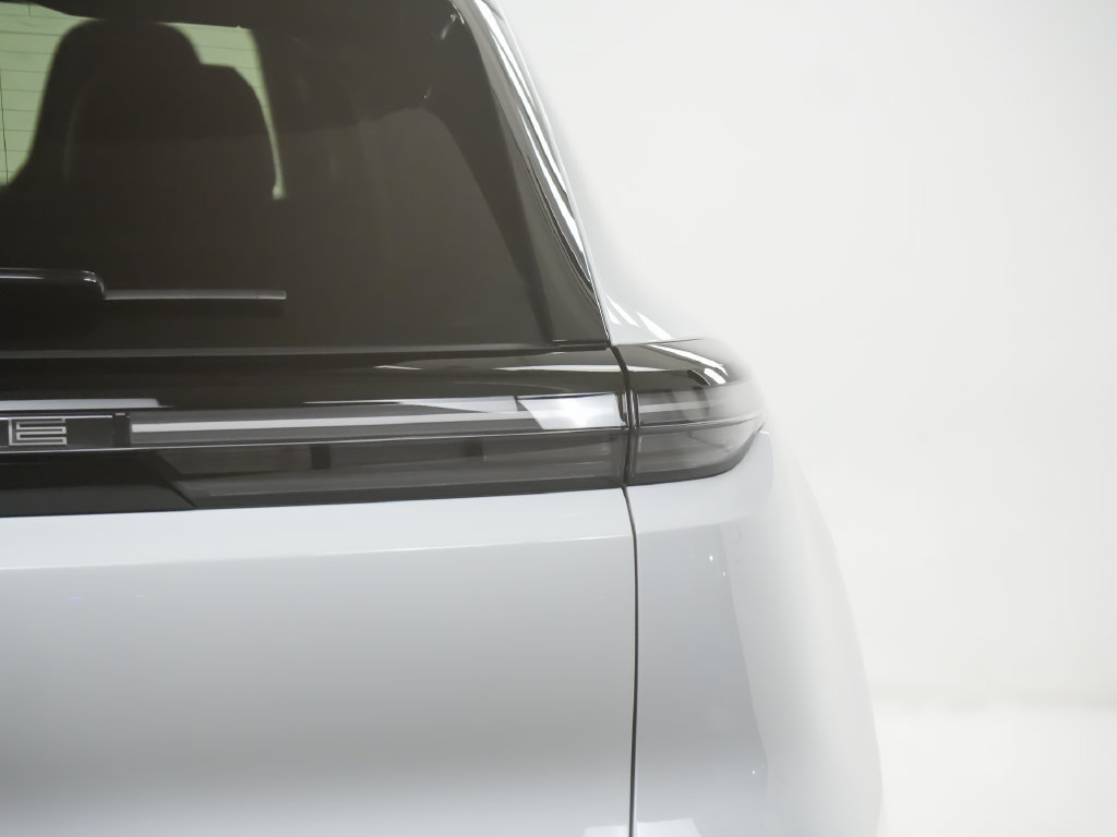 New 2026 Porsche Cayenne S AWD/4WD image 12