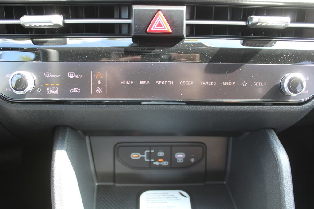 New 2027 Kia Sportage SX FWD image 44