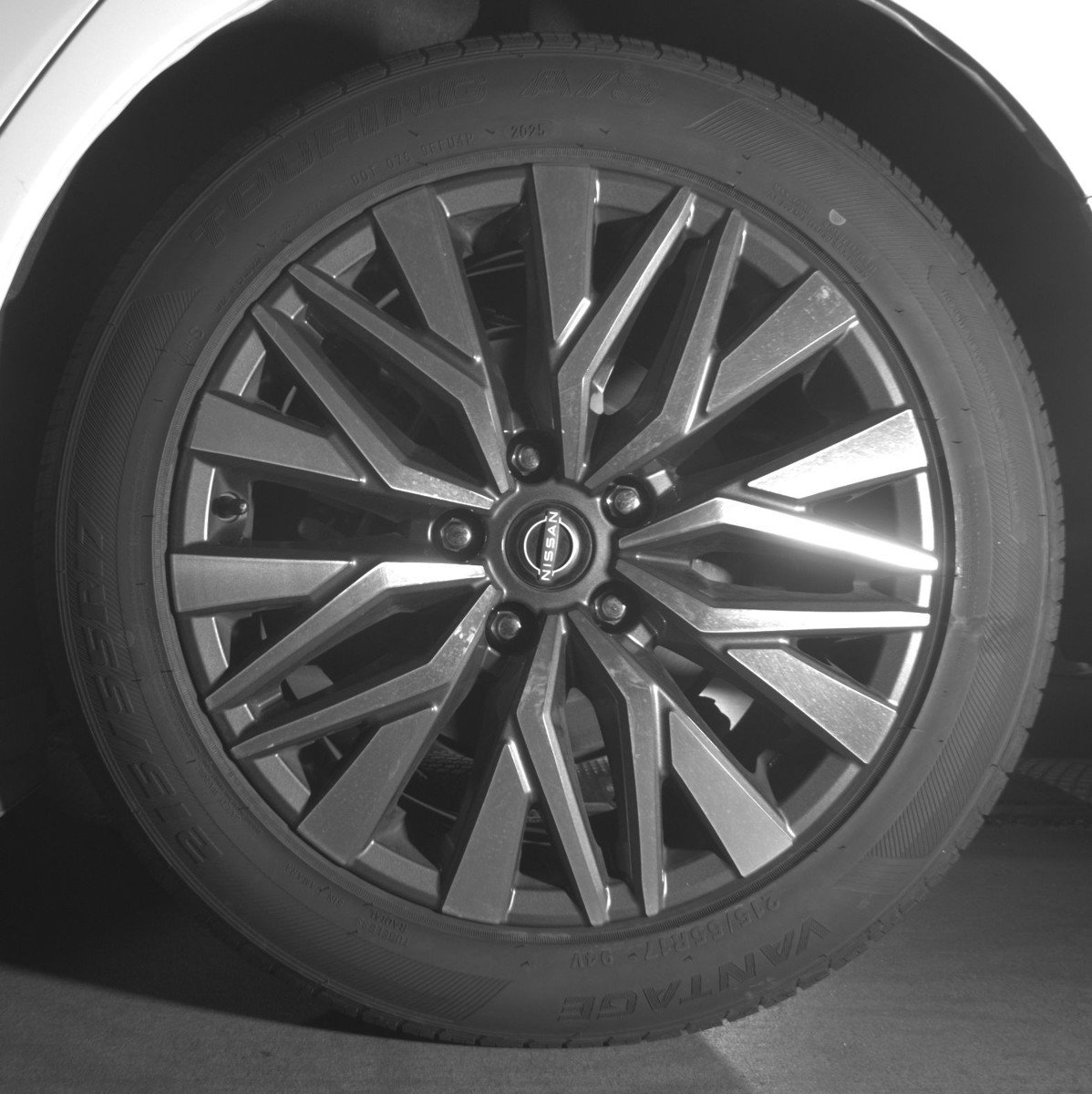 Used 2025 Nissan Altima 2.5 SV image 14