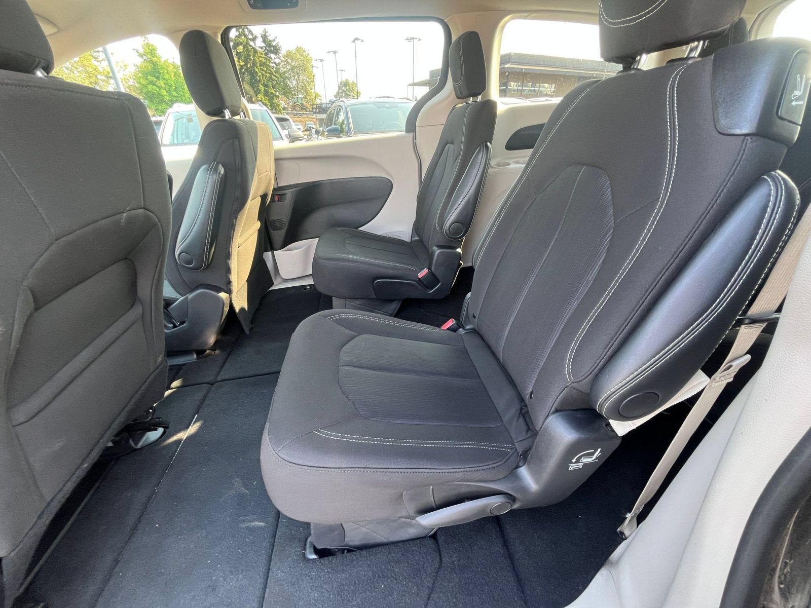 Used 2024 Chrysler Voyager LX FWD image 27