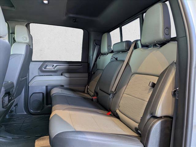 Used 2025 Chevrolet Silverado 2500 ZR2 w/ Technology Package AWD/4WD image 20