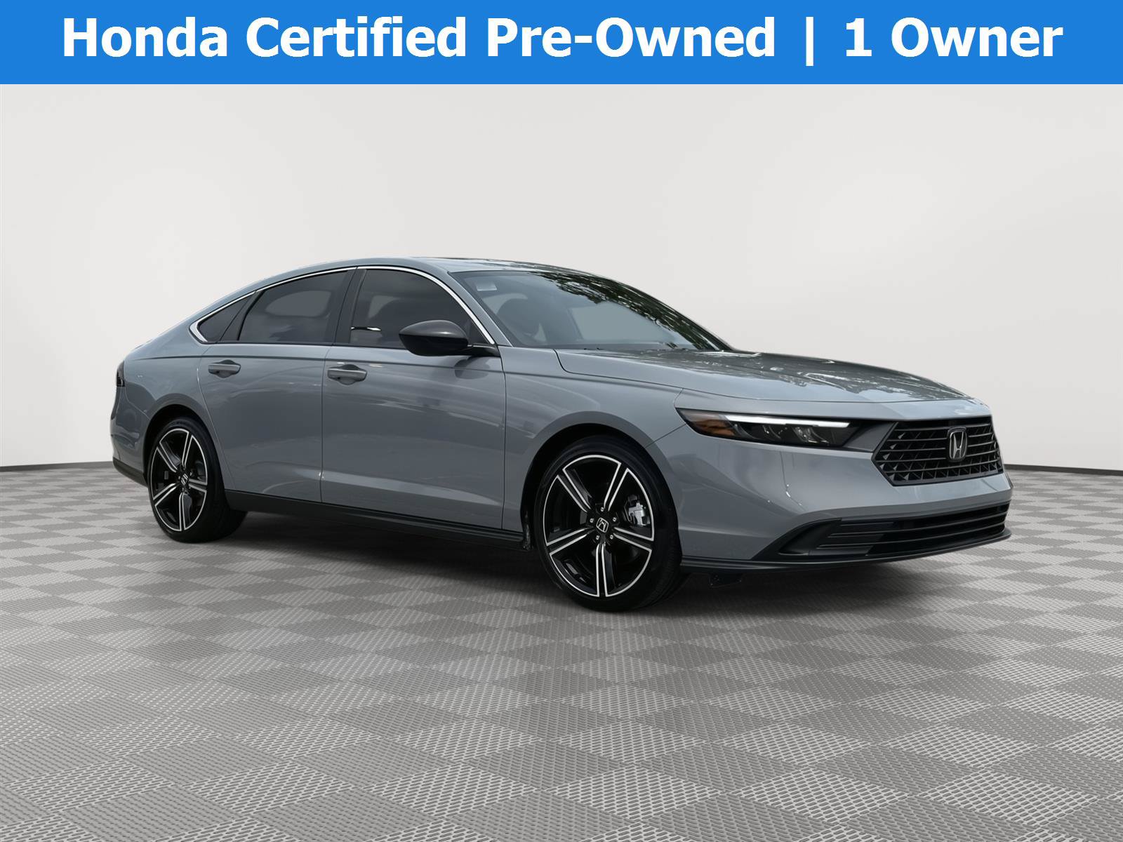 Used 2025 Honda Accord Sport image 1