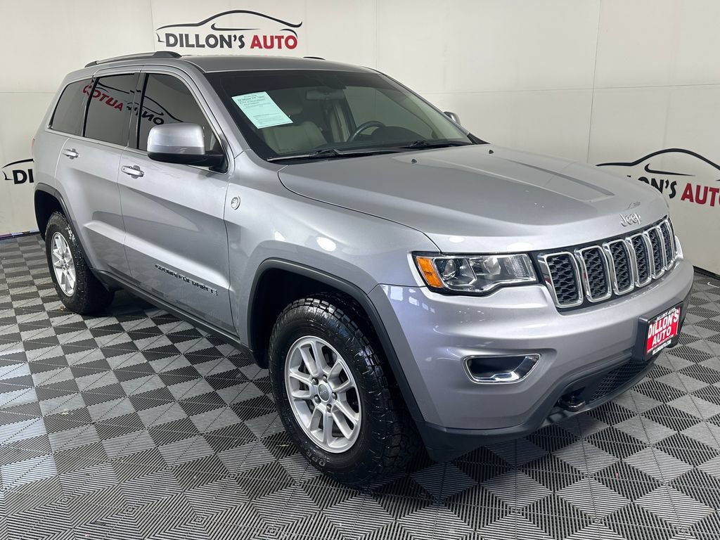 Used 2018 Jeep Grand Cherokee Laredo AWD/4WD image 9
