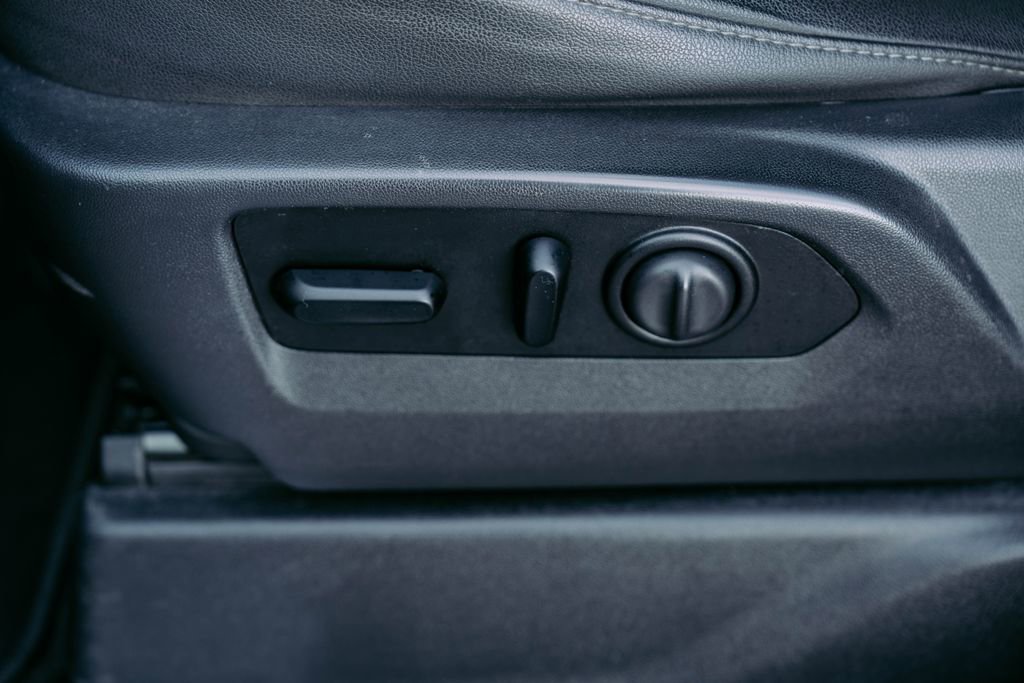 Used 2021 GMC Sierra 2500 SLT w/ SLT Convenience Package image 19