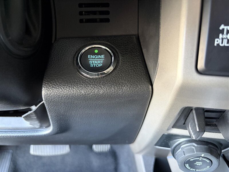 Used 2021 Ford F250 Lariat w/ Tremor Off-Road Package AWD/4WD image 19