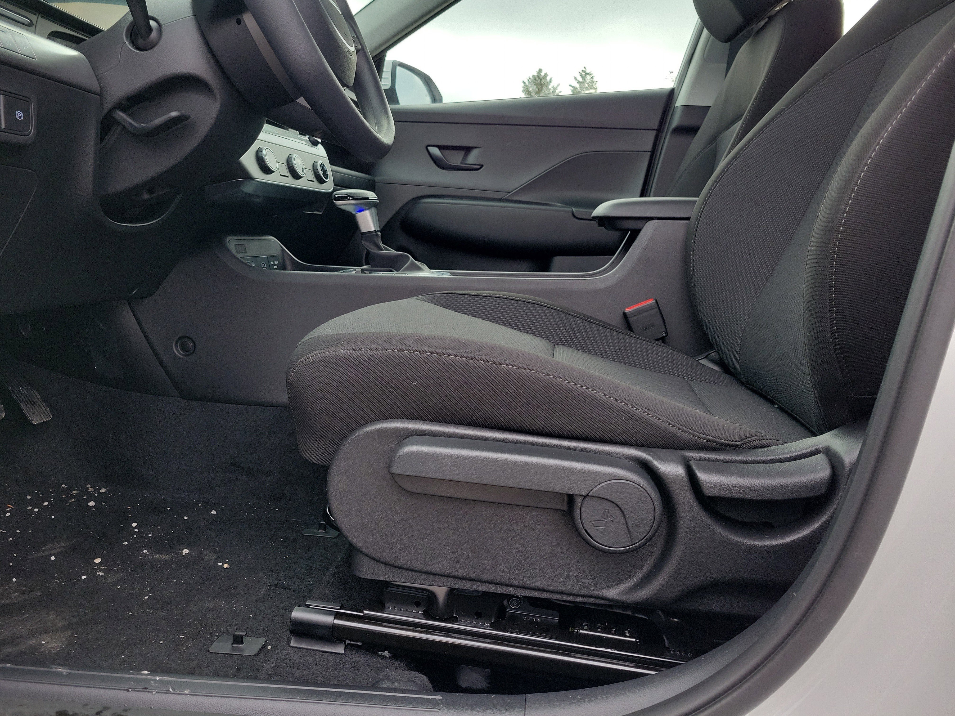 New 2026 Hyundai Kona SE image 16